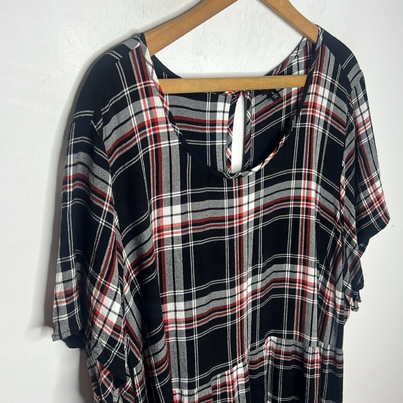 Torrid Rayon Crepe Tiered Plaid Babydoll Peplum Top Size 5 - Picture 4 of 12